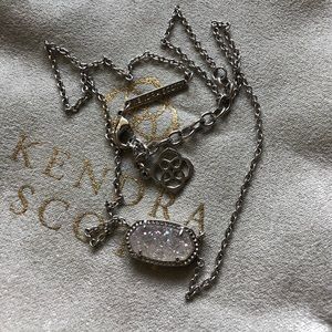 Kendra Scott necklace
